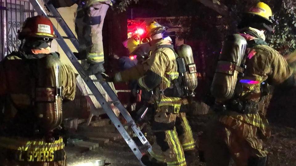4 puppies killed in Tucson house fire